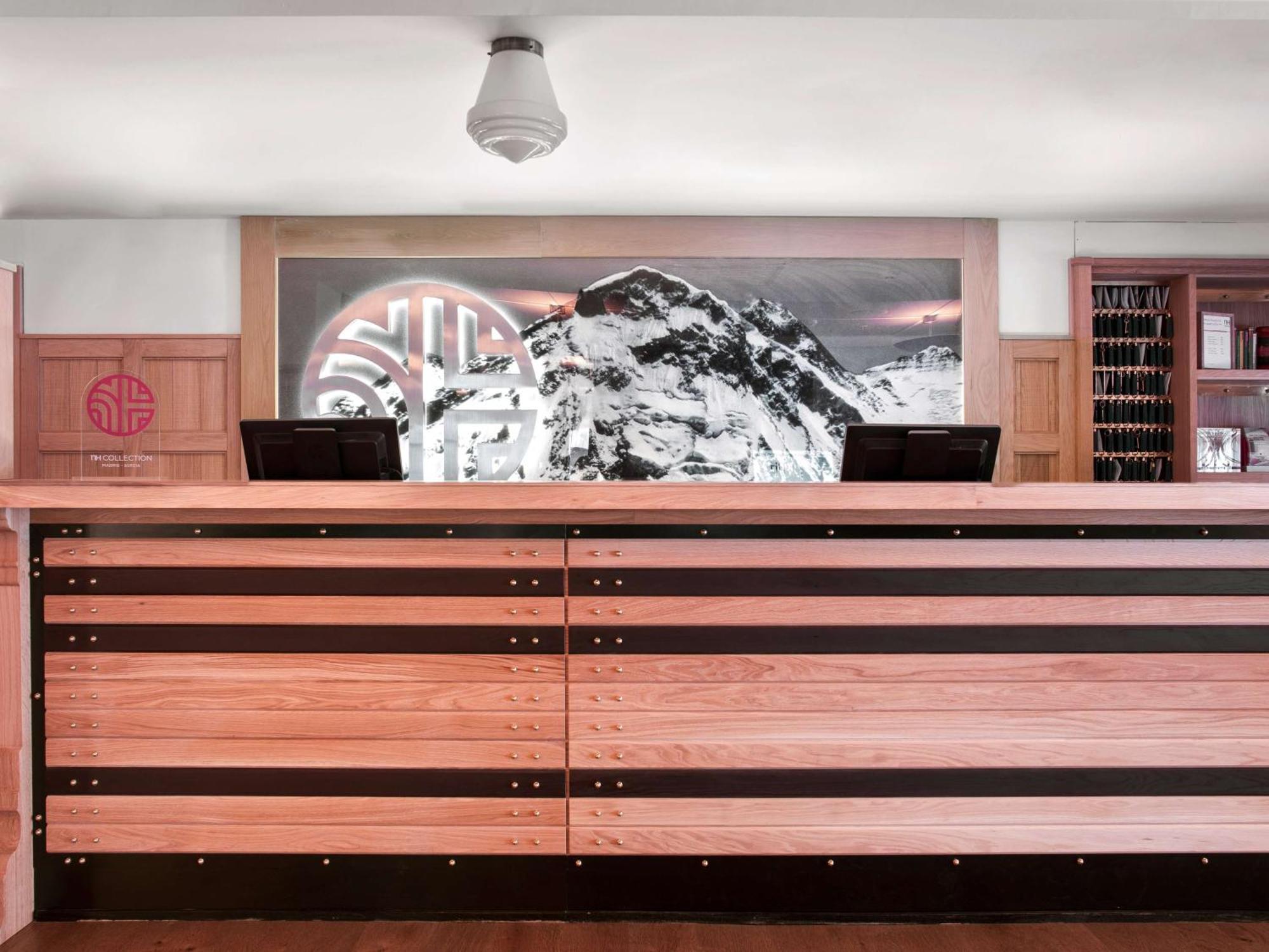 Nh Collection Madrid Suecia Hotel Bagian luar foto Reception
