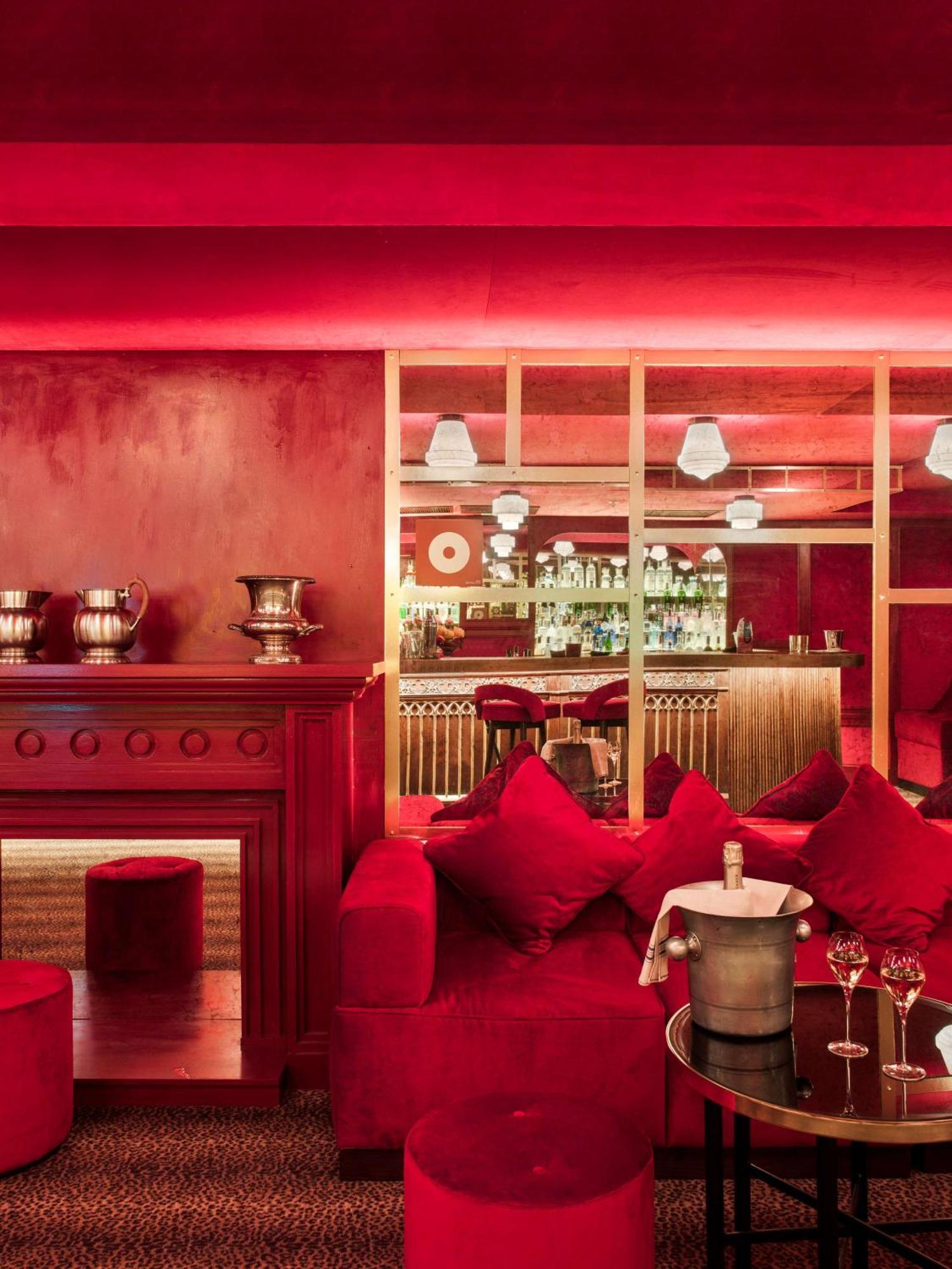Nh Collection Madrid Suecia Hotel Bagian luar foto Interior of the bar