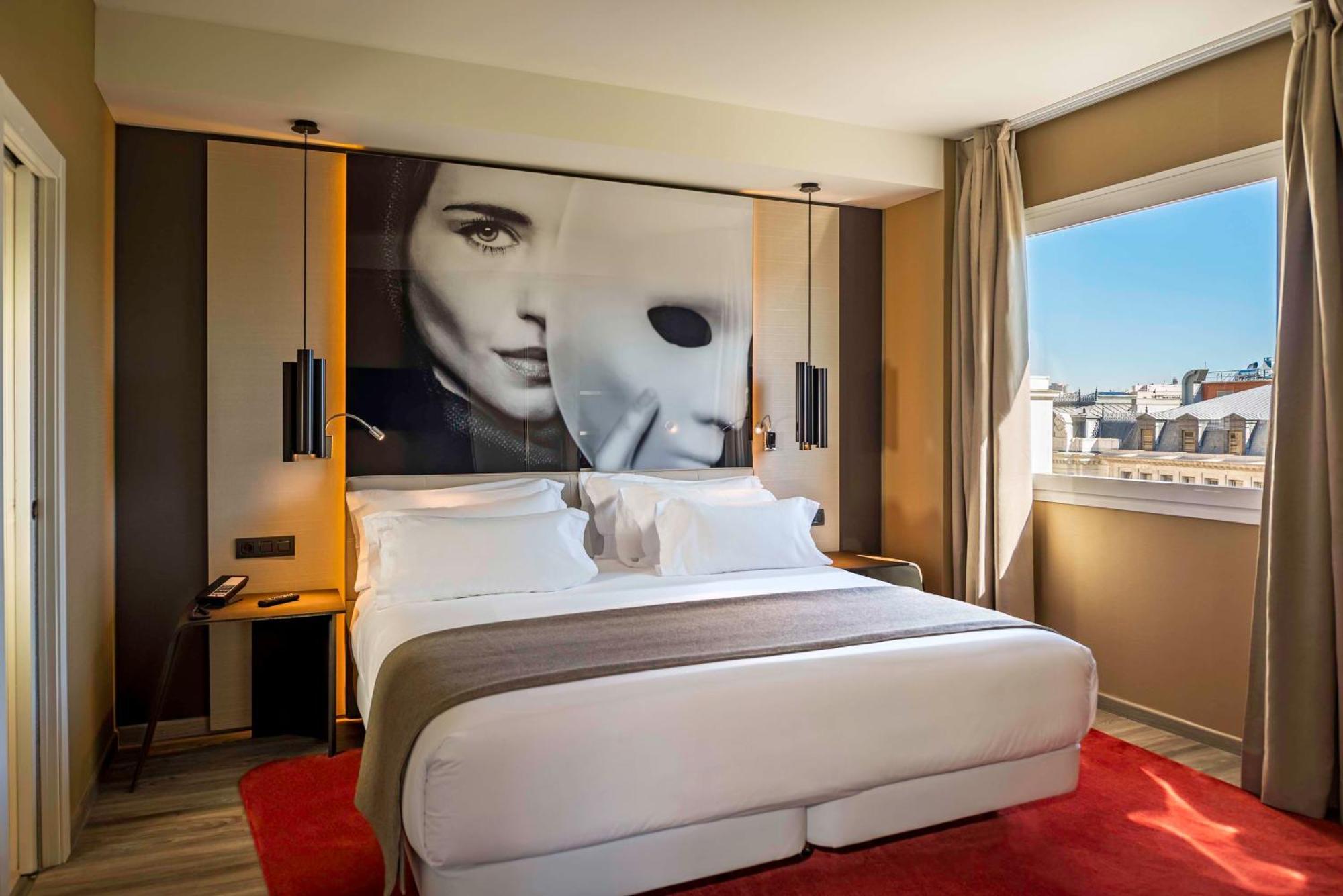 Nh Collection Madrid Suecia Hotel Bagian luar foto A room at the hotel